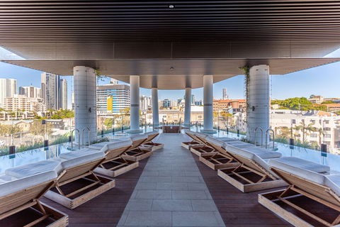 FV By Serain Residences - Holiday Cairns 2