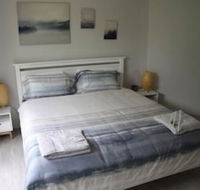 Warnbro Beach Family Accommodation - Holiday Cairns