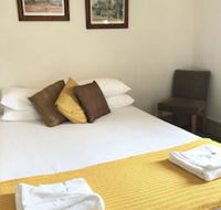 Caledonia Hotel - Holiday Cairns