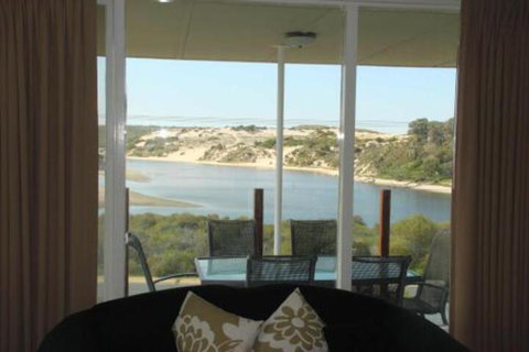 River Panorama Beach House - Holiday Cairns 0