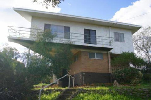 The Kite Beach House - Holiday Cairns 0