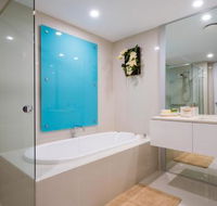 29 / F Private Apartment in Iconic Q Resort  Spa. Ocean  River Views - Holiday Cairns