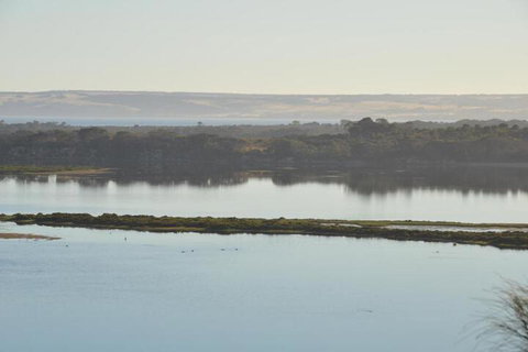 Of Stone & Wood Guesthouse Secluded Getaway! - Holiday Cairns 6