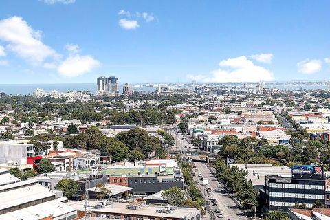 JOYCE, 1BDR Southbank Apartment - Holiday Cairns 0