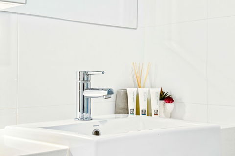 Modern Apartment Next To Largest Shopping Centre - Holiday Cairns 0