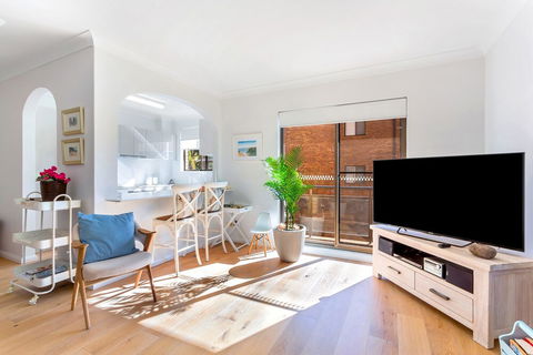 Victory Court Unit 1 / 3 7 Columbia Close - Holiday Cairns 6