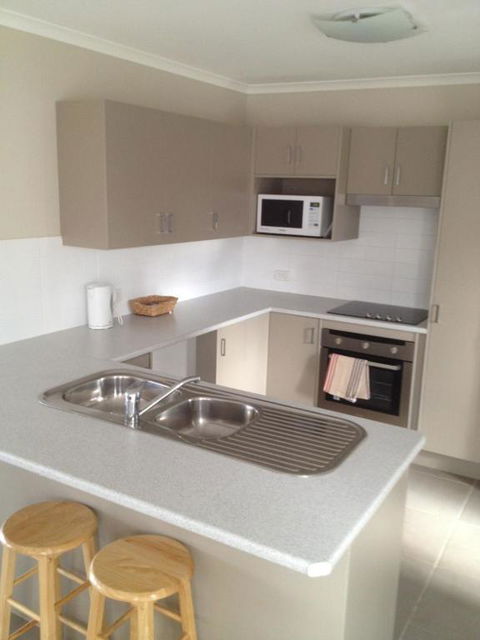 Denman Serviced Apartments - Holiday Cairns 4