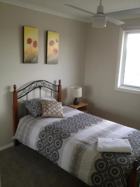 Denman Serviced Apartments - Holiday Cairns 1