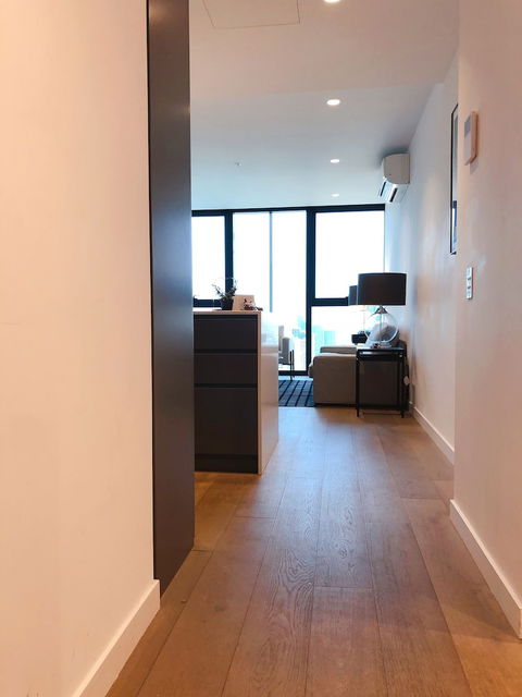 CBD Amazing View 2 Bedrooms Apartments - Holiday Cairns 3