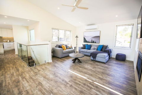 A Pear Tree Loft - Holiday Cairns 3