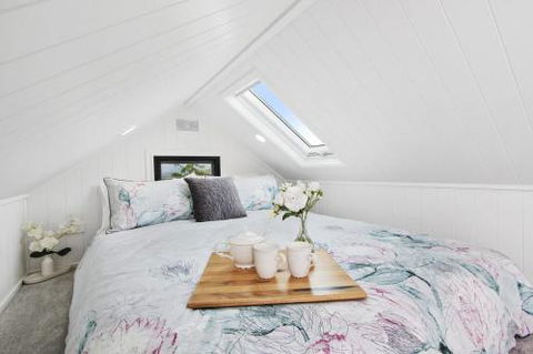 TINY HOME......BIG Views - Holiday Cairns 2