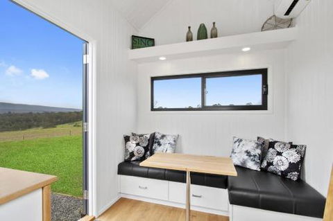 TINY HOME......BIG Views - Holiday Cairns 0