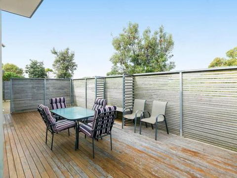 ONE LEVEL At BROADBEACH RESORT - Holiday Cairns 1