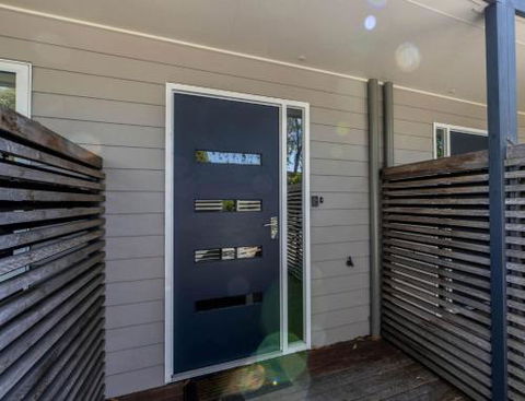 COASTAL SOUL VILLA At BROADBEACH - Holiday Cairns 0