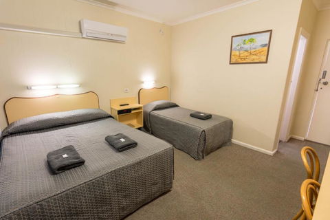 Billabong Motel - Holiday Cairns 4