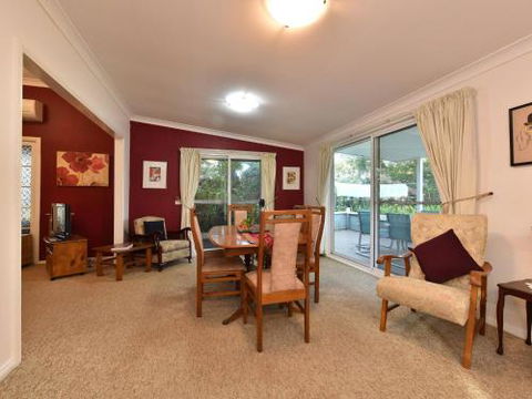 Tabitha Hill Cottage - Holiday Cairns 5