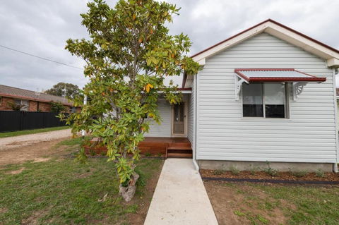 Kinross On Cox Sweet Neat & Simple + Wifi - Holiday Cairns 3