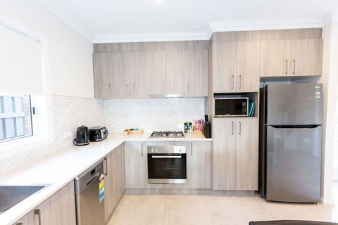 Wagga Apartments 5 - Holiday Cairns 1