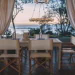 Barellen Beach House - Holiday Cairns 0