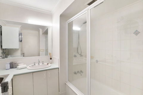 MAINSAIL8 - Mooloolaba Beach - Holiday Cairns 6
