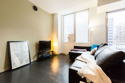 MEGAN, 2BDR Melbourne Apartment - Holiday Cairns 3