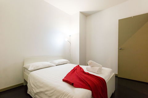MEGAN, 2BDR Melbourne Apartment - Holiday Cairns 4