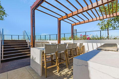 FV Dream 2 BED Apt+ Pool+ Free Parking Qfv211-16 - Holiday Cairns 0