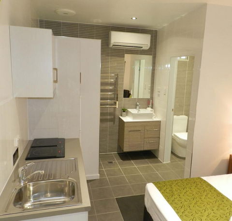 Copper City Motel - Holiday Cairns 2
