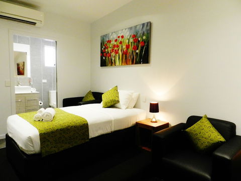 Copper City Motel - Holiday Cairns 4