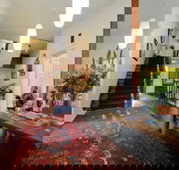 Edinburgh Gallery Bed  Breakfast - Holiday Cairns