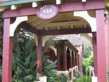 Hamilton Heritage B & B - Holiday Cairns 1