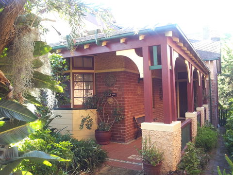 Hamilton Heritage B & B - Holiday Cairns 2