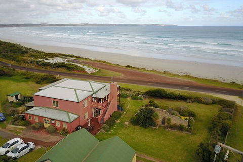 Cape Bridgewater Sea View Lodge - Holiday Cairns 2