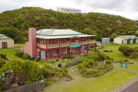 Cape Bridgewater Sea View Lodge - Holiday Cairns 0