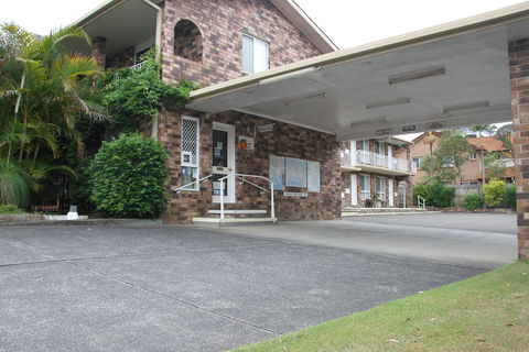 Gosford Palms Motor Inn - Holiday Cairns 3