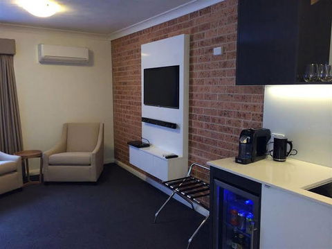 Blue Gum Motor Inn - Holiday Cairns 2