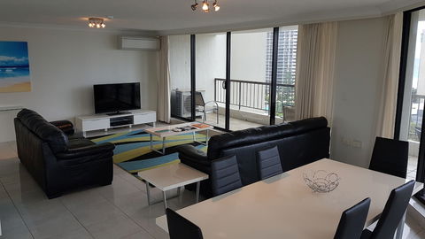 Genesis Holiday Apartments - Holiday Cairns 4