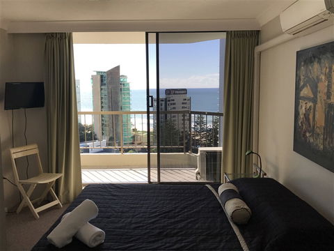 Genesis Holiday Apartments - Holiday Cairns 6