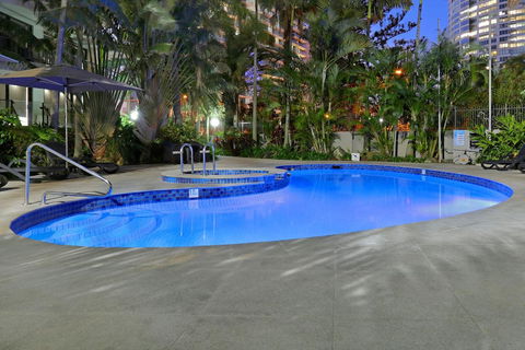 Genesis Holiday Apartments - Holiday Cairns 1