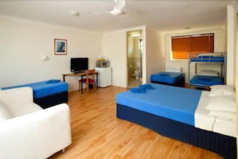 Sundale Motel - Holiday Cairns 5