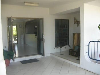 Lamor Apartments - Holiday Cairns 5