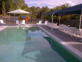 Lamor Apartments - Holiday Cairns 2