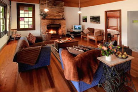 Cedar Creek Cottages - Holiday Cairns 6