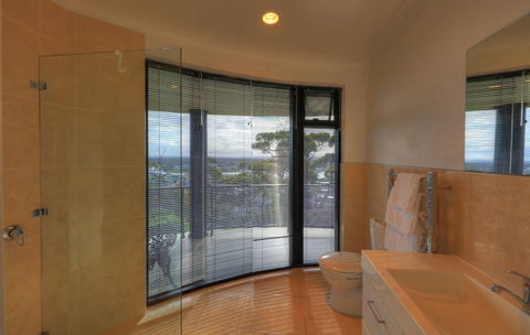 Sheer Pleasure Accommodation - Holiday Cairns 0