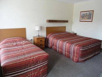 Admella Motel - Holiday Cairns 2