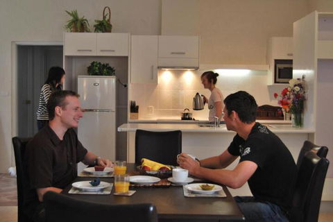 Brayfield Cottage - Holiday Cairns 2