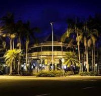 The Middle Pub - Holiday Cairns