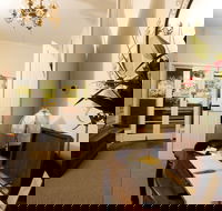 Margaret River Guest House - Holiday Cairns