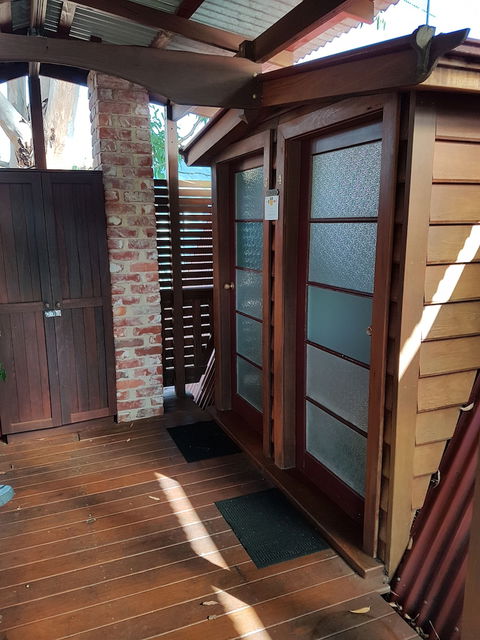 Admiral Stirling Inn - Holiday Cairns 1