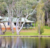 Bushy Lake Chalets - Holiday Cairns